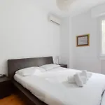 Guesthost - Irnerio- Washington Balcony Appartement