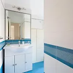 Guesthost - Irnerio- Washington Balcony Appartement Milaan