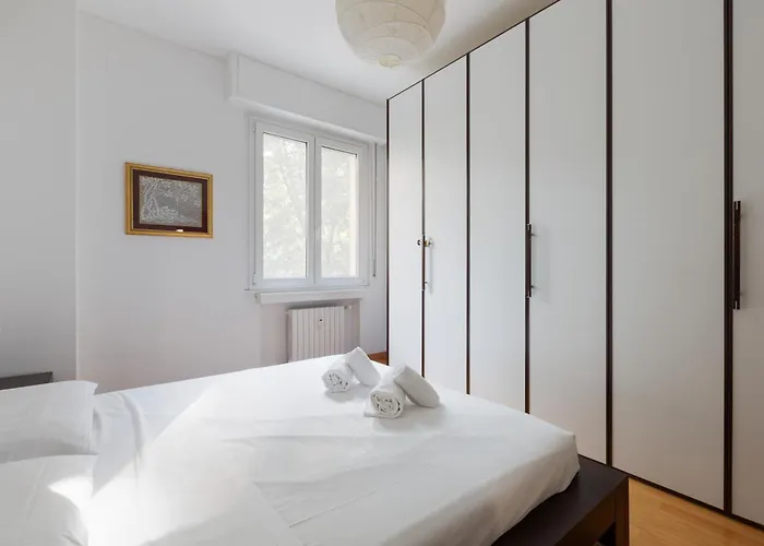 Guesthost - Irnerio- Washington Balcony * Milan