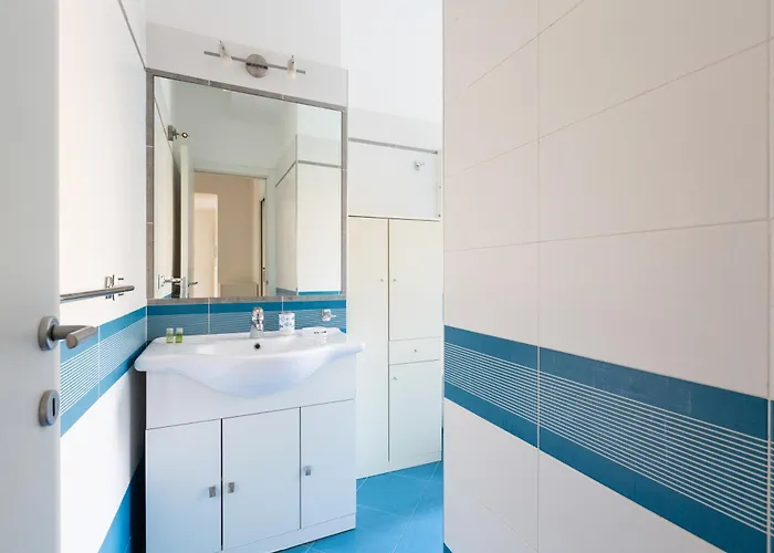 Guesthost - Irnerio- Washington Balcony Apartament Mediolan